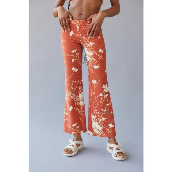 NWOT Urban Outfitters Dalila Low-Rise Flare Pant Size XS - Picture 3 of 8